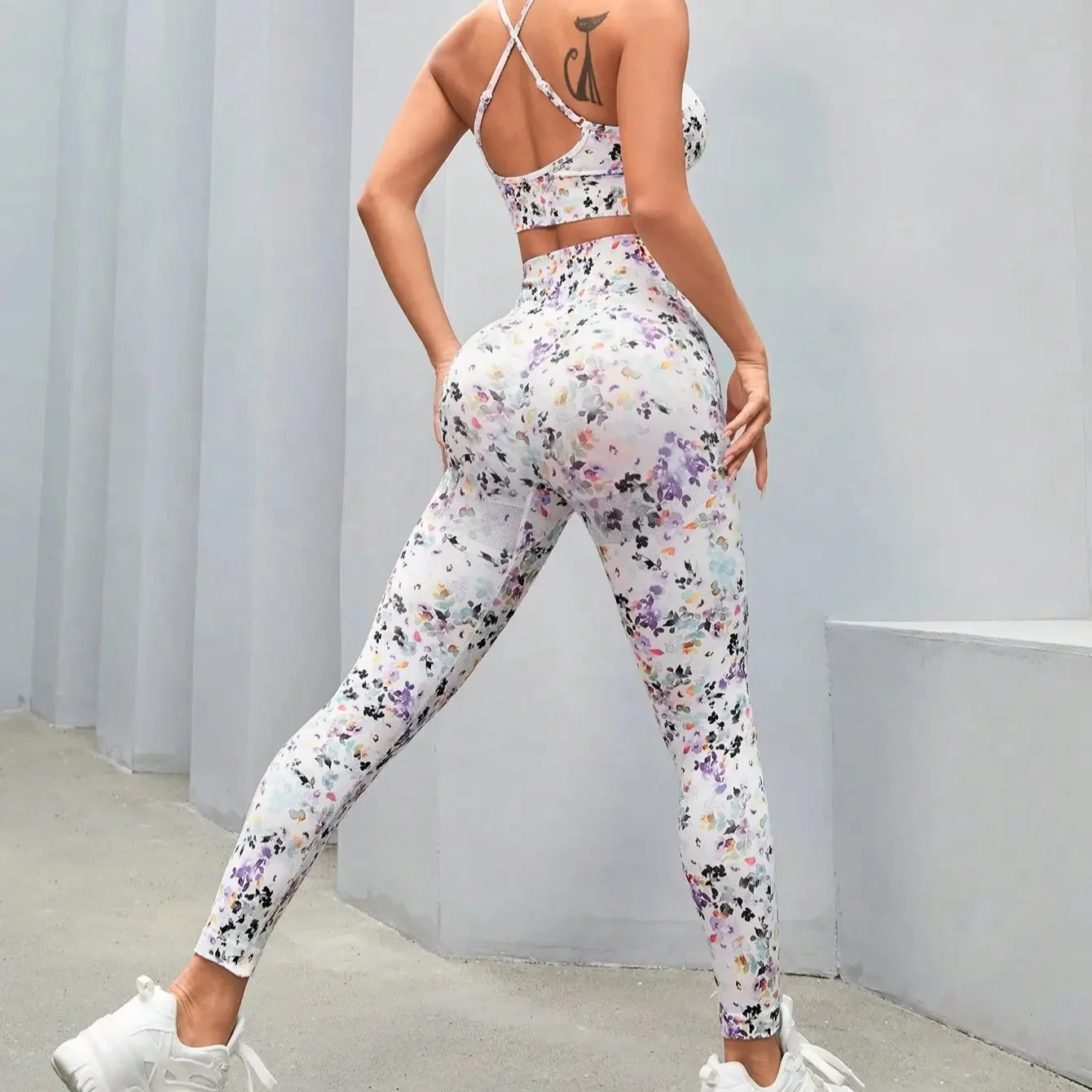 Floral-Printed Seamless Leggings for Women - Image 3
